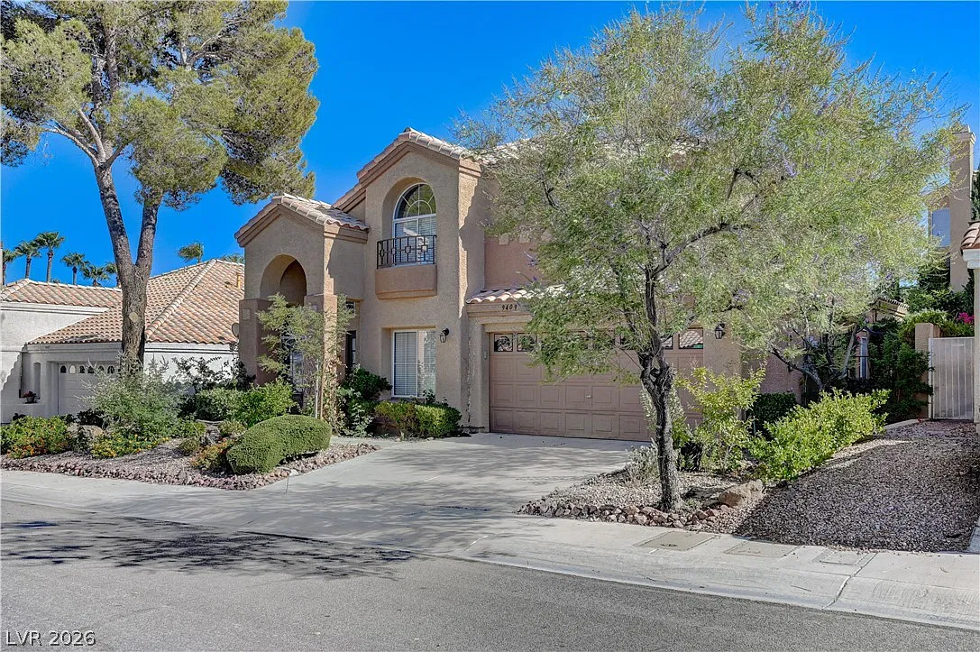 3 bed, 3.0 bath, 2260 sqft, $2,800 — Photo 2