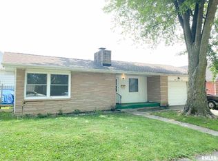 3027 Pershing Blvd, Clinton, IA 52732