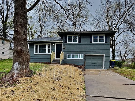 2nd image of 8403 E 98th Ter