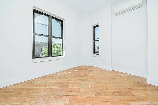 Rented by Nooklyn NYC LLC | media 17