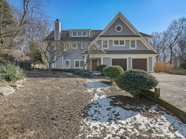 25 Four Brooks Circle, Stamford, CT 06903