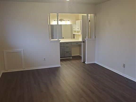 4th image of 204 Banyan St