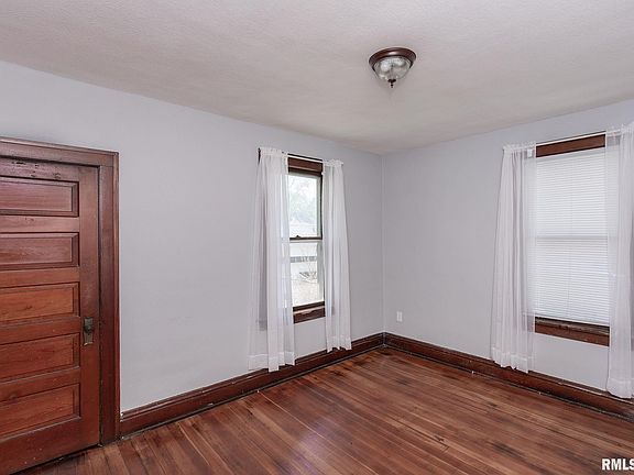 5th image of 318 16th Ave