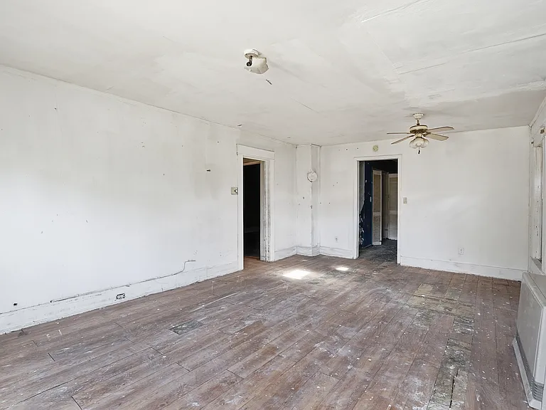 413 Fulton Ave SW — Photo 3