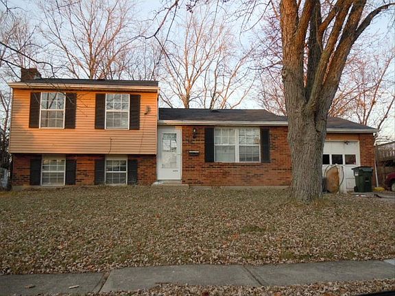 2nd image of 3128 Glenaire Dr