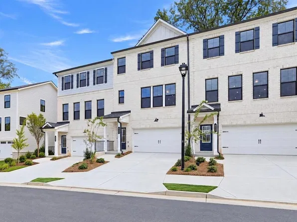 611 Rose Hill Ln, Lawrenceville, GA 30044