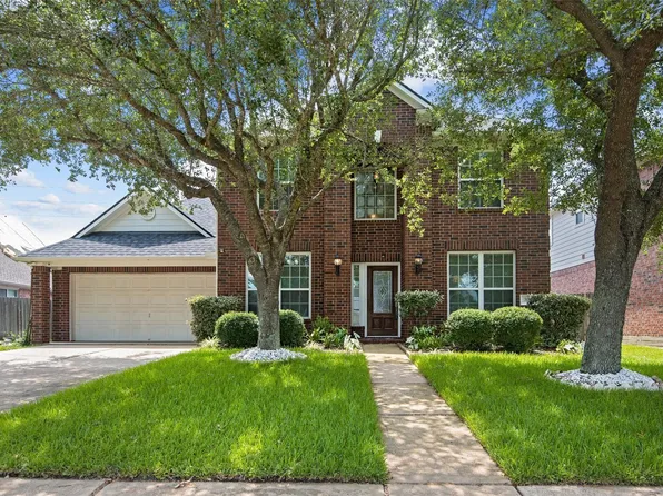3130 Springdale Dr, Pearland, TX 77584