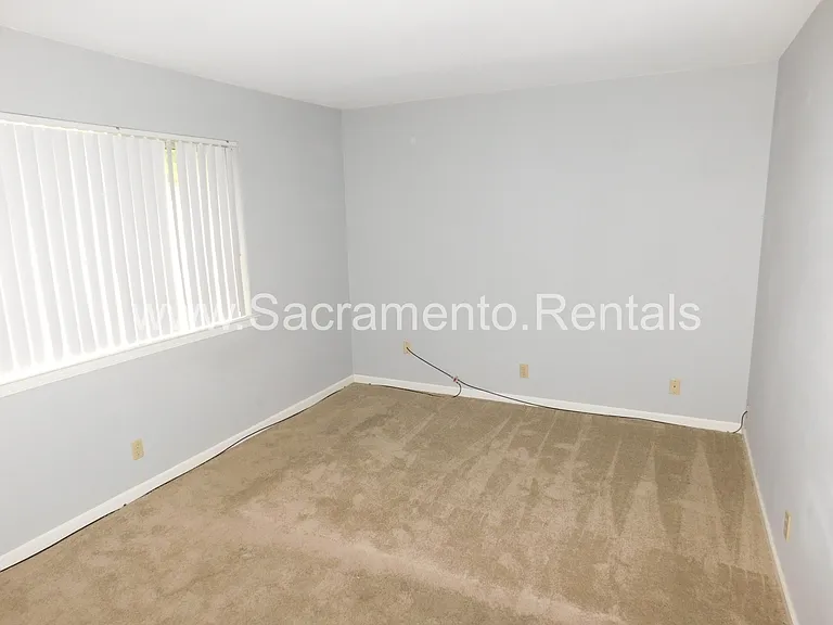 5954 Walerga Rd #3 — Photo 12
