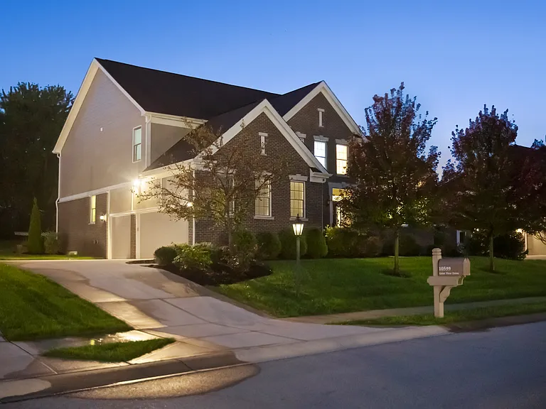 10599 Geist View Dr — Photo 55