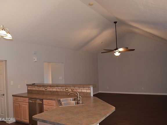4th image of 7000 High Alpine Ln