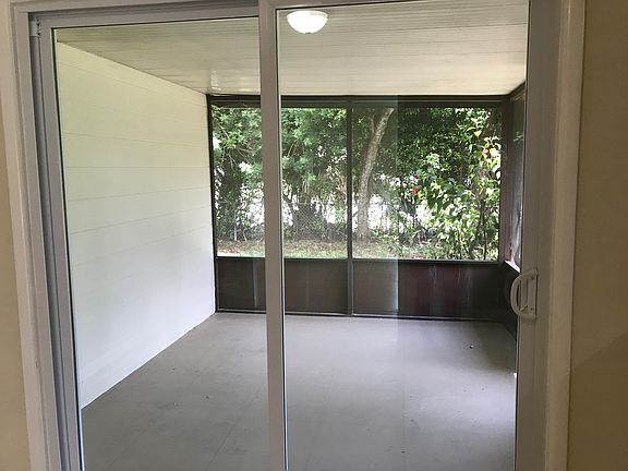 2nd image of 113 Cambridge Dr