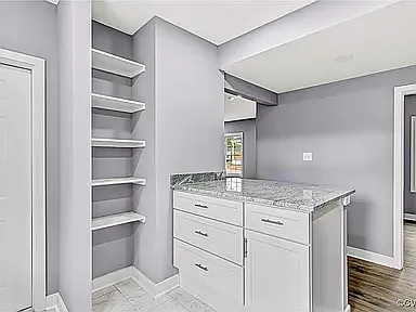 1025 Bolling St — Photo 8
