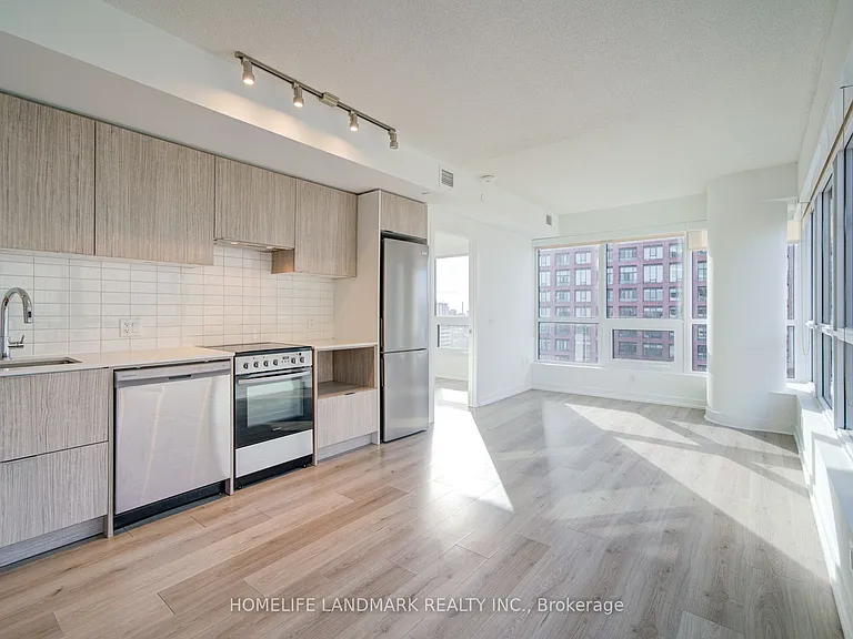 395 Bloor St E #2302 — Photo 1