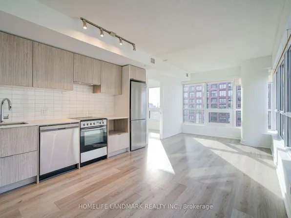 395 Bloor St E, Toronto, ON