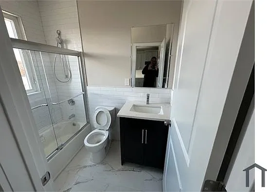 2 bed, $3,027 — Photo 2