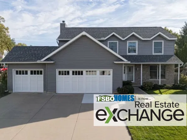 3557 Deertrail Rd, Bettendorf, IA 52722