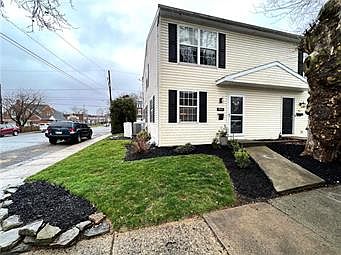 1st image of 801 Dellwood St