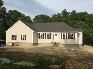 233 South St, Halifax, MA 02338