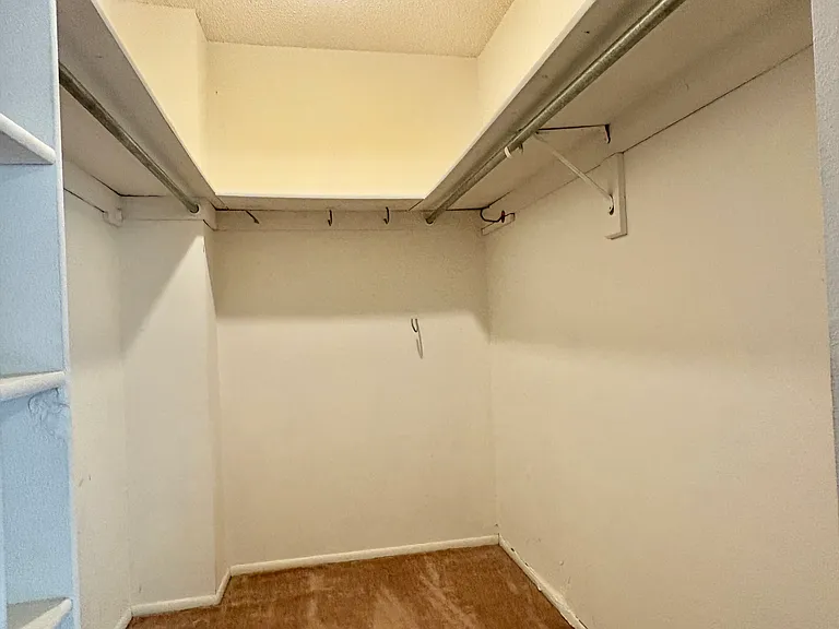 661 N Wildflower Ct — Photo 7
