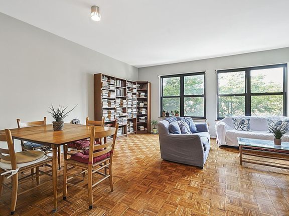3rd image of 383 Douglass St #2B