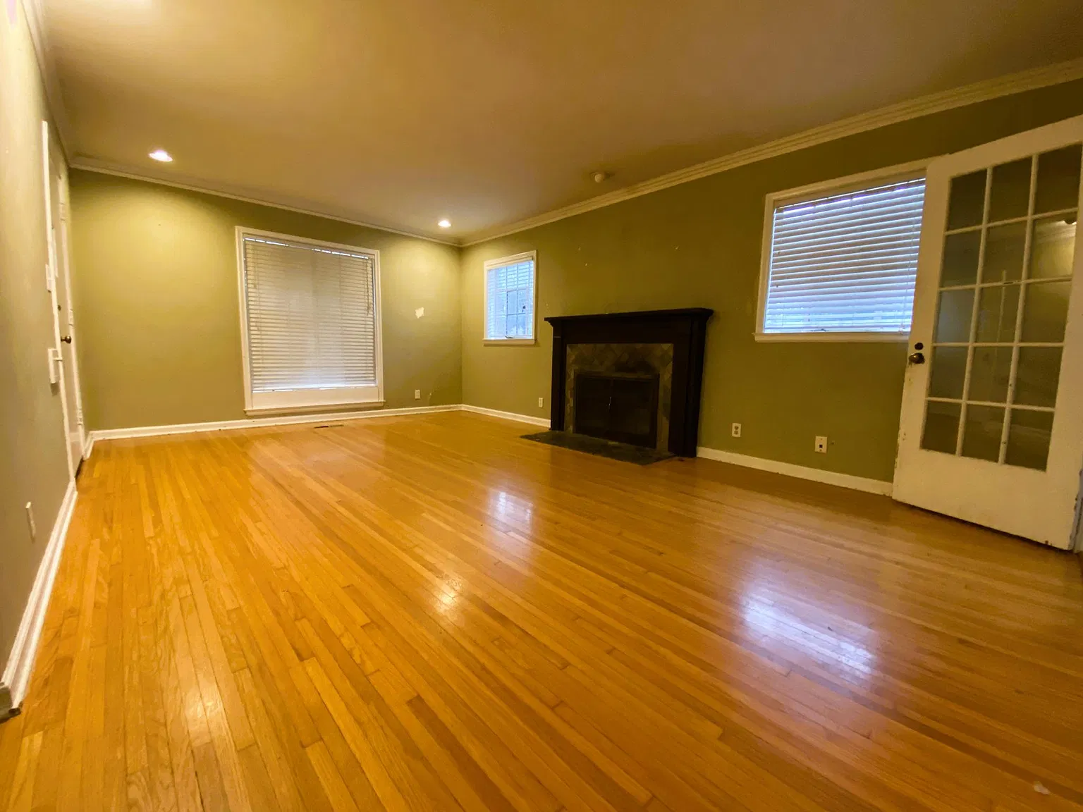 2 bed, 1.5 bath, 1650 sqft, $1,600 — Photo 4