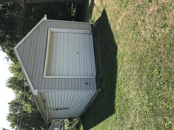 5th image of 1844 N Hawthorne Ln