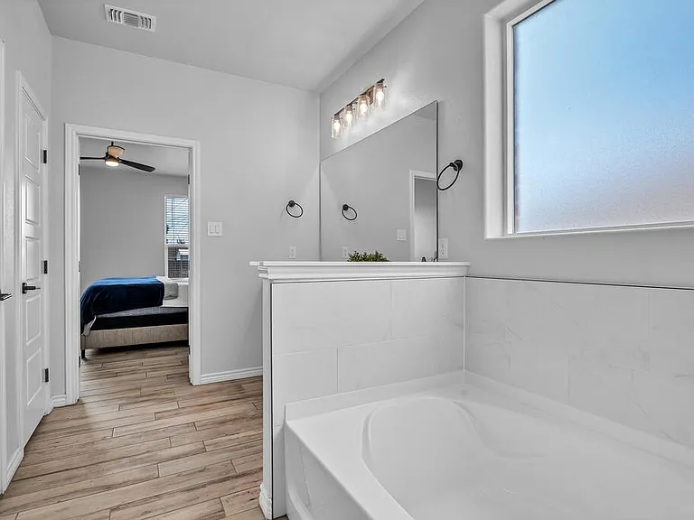 2726 Shirley Dr — Photo 17