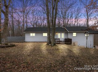 1620 S Charlton Park Rd, Hastings, MI 49058