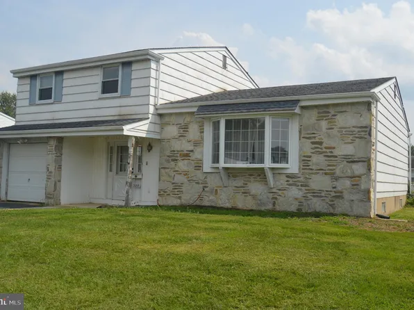 3255 Parkview Dr, Bensalem, PA 19020