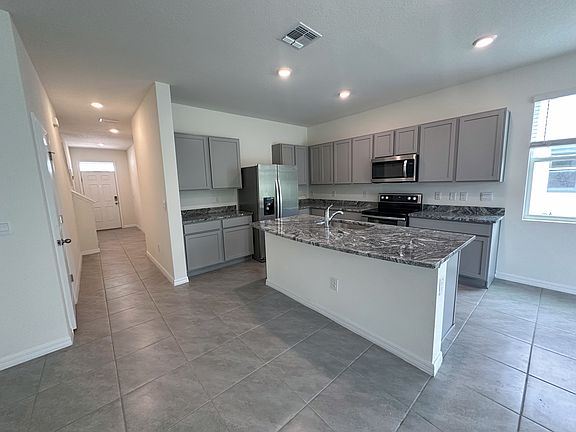 4th image of 10094 Crescent Deer Dr