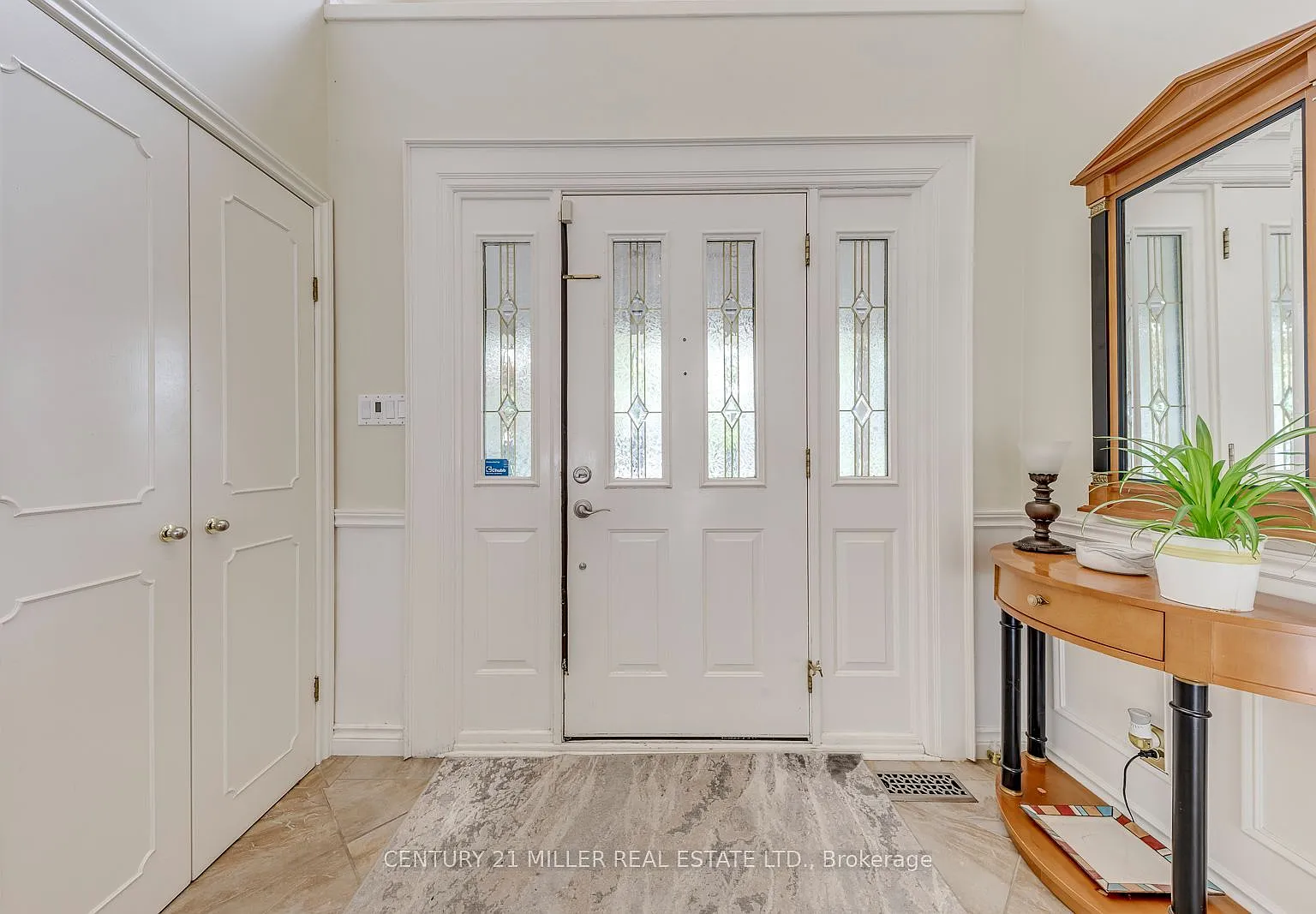 5 bed, $8,000 — Photo 4