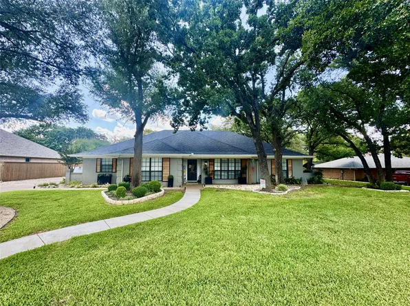 8502 Auburn Ct, Granbury, TX 76049