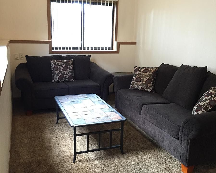 1st image of 520 Harriet St APT 8
