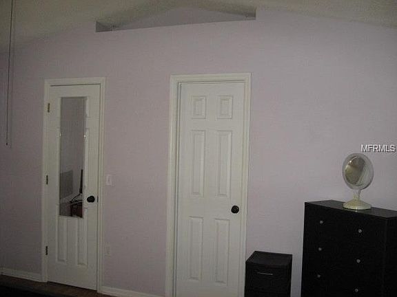 5th image of 1046 Darlington Ct