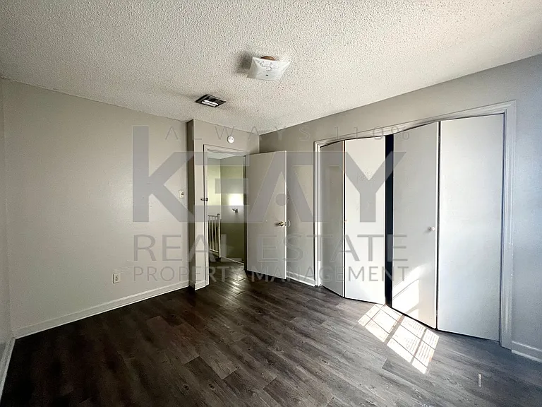 402 Loire Ave — Photo 5