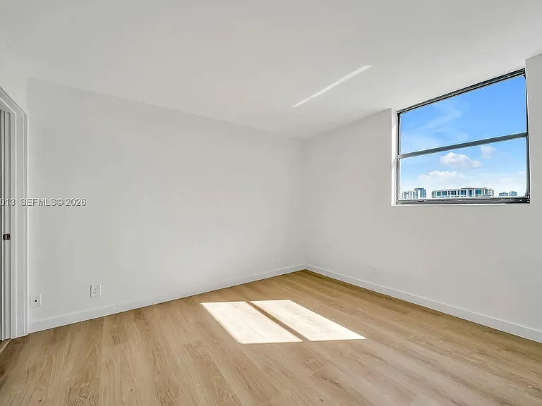 501 SW 1st St #502 — Photo 17