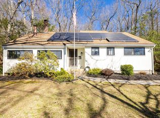 206 New Rd, Avon, CT 06001