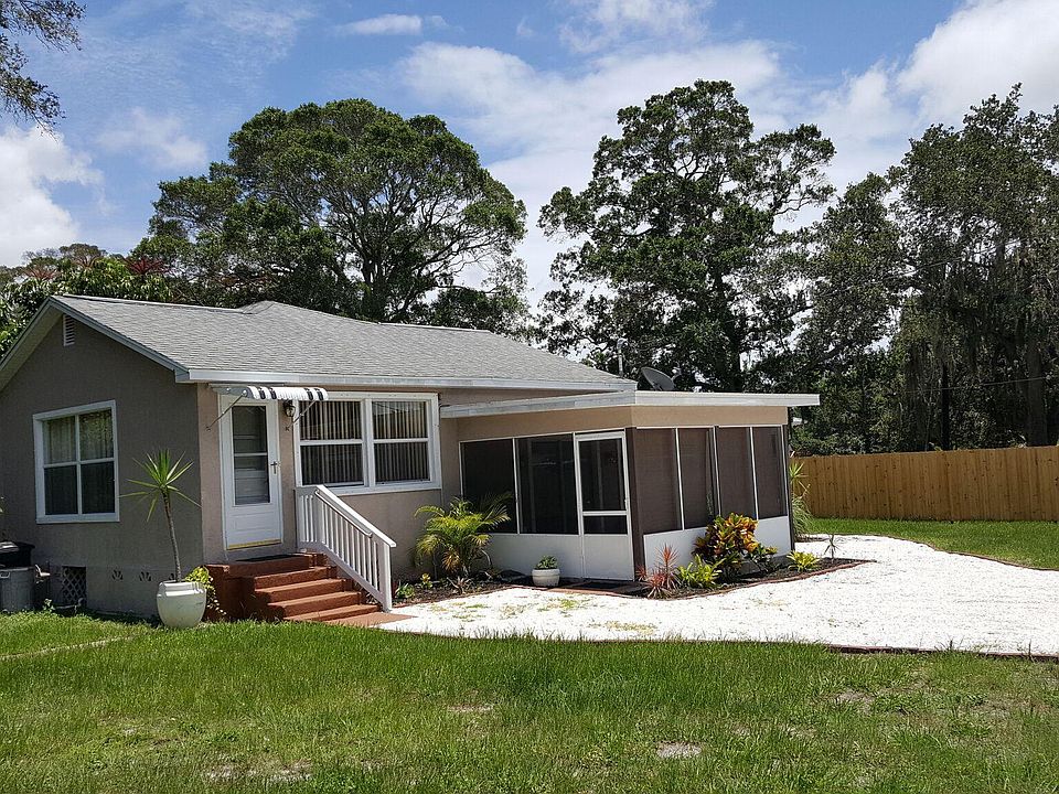 Front of the house, view from 26th Ave. S.