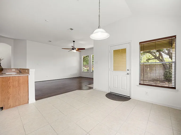 25030 Emporia Point Ct — Photo 16