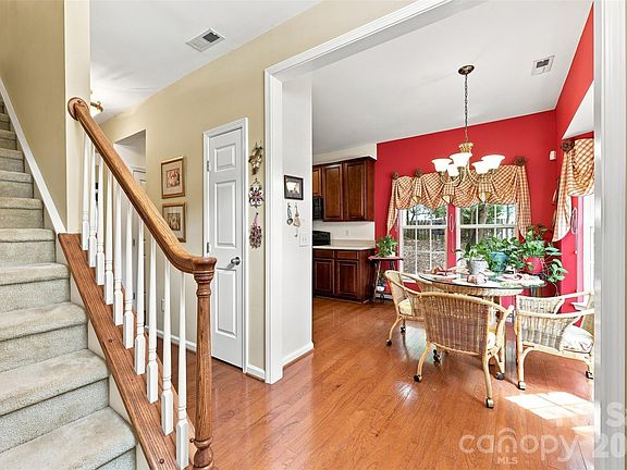 3rd image of 206 Horizon Cir #79