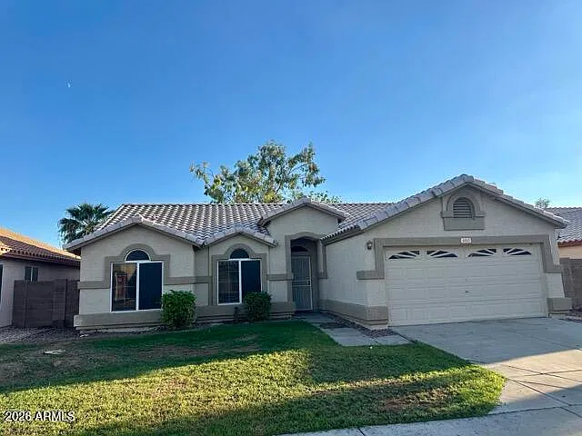 4833 W Taro Dr