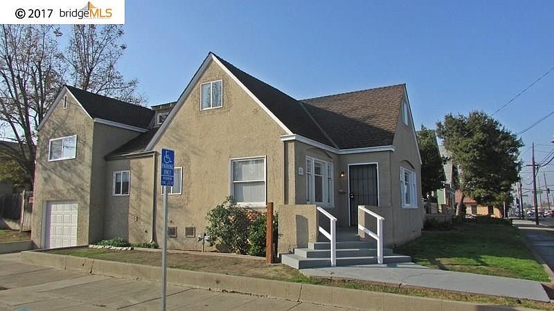 1st image of 501 W 10th St