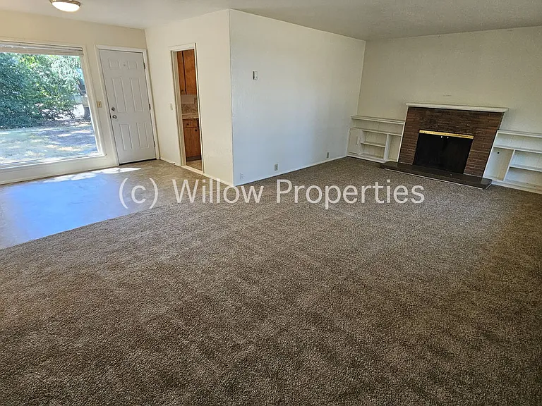 6010 99th St SW — Photo 2