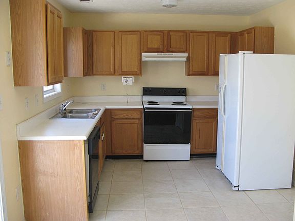 3rd image of 154 Patterson Close Ct