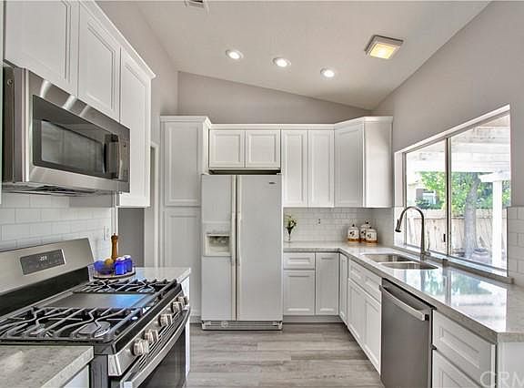 5th image of 40721 Alondra Dr