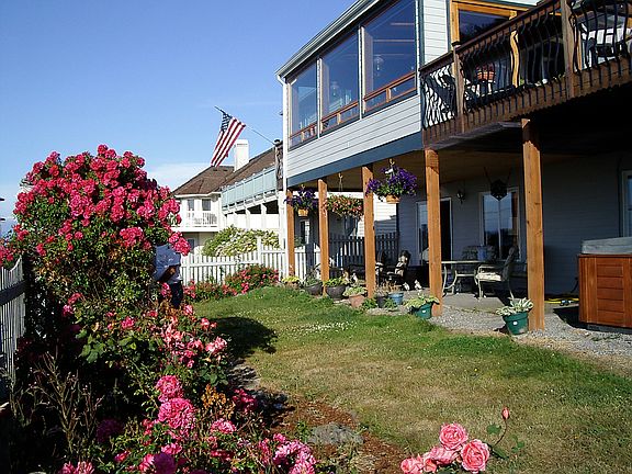 Front View of House & Deck