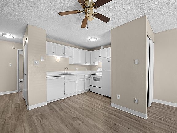 4th image of 1005 S Jamaica St #208-A