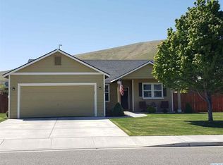 5103 Pinehurst St, West Richland, WA 99353