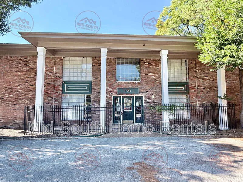 129 Stonewall St — Photo 1