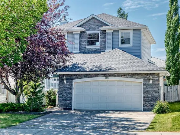 801 NE Panorama Hills Dr NW, Calgary, AB T3K 4X4